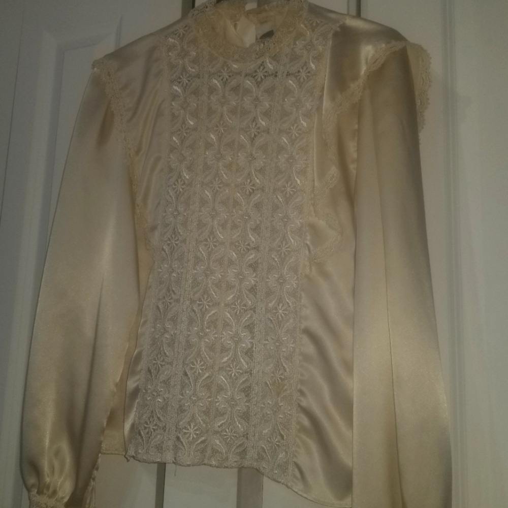 Retro blouse